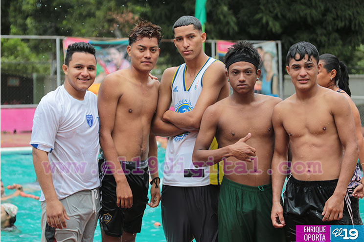 Capitalinos disfrutan de la Navidad en Centro Recreativo Xilónem 