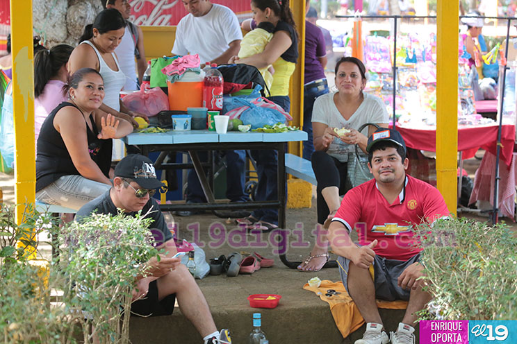 Capitalinos disfrutan de la Navidad en Centro Recreativo Xilónem 