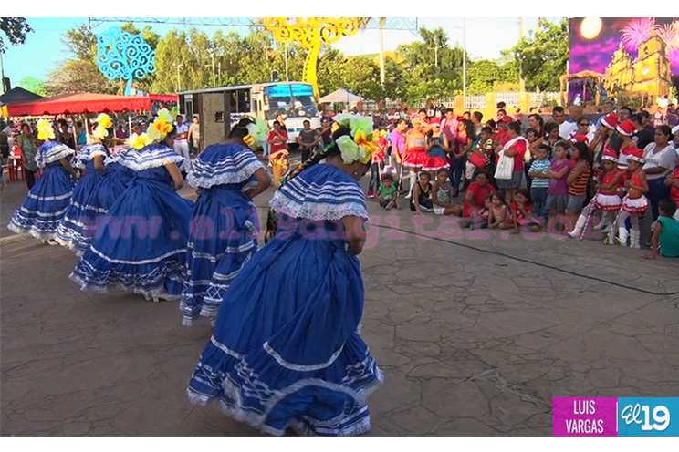 Movimiento Leonel Rugama realiza festival cultural en Avenida de Bolívar a Chávez