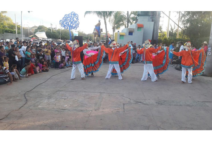 Movimiento Leonel Rugama realiza festival cultural en Avenida de Bolívar a Chávez