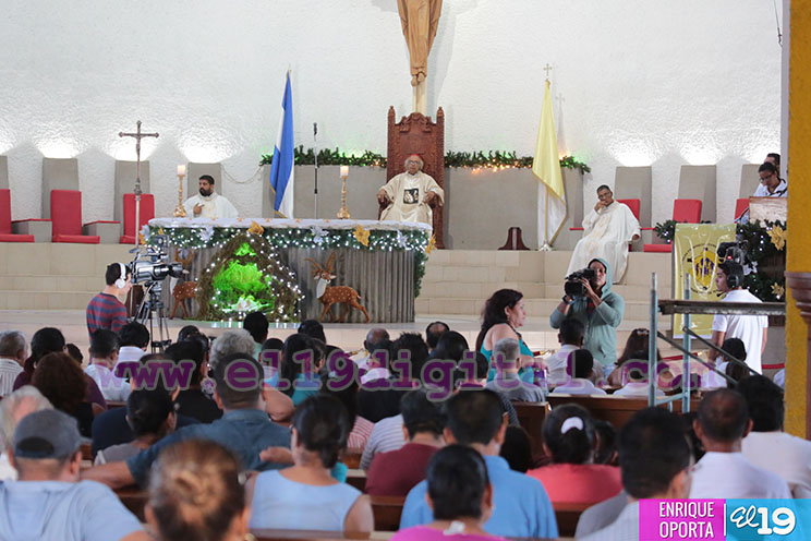 Iglesia Católica llama a vivir el 2016 en el modelo de la familia