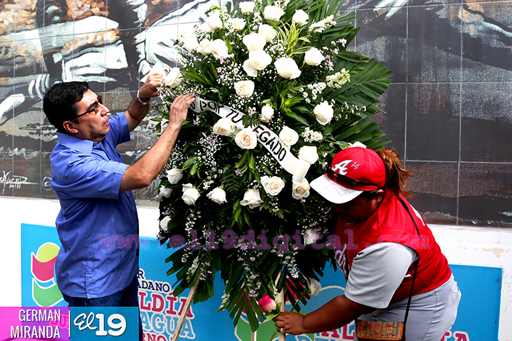 Peloteritos nicaragüenses rinden homenaje a Roberto Clemente