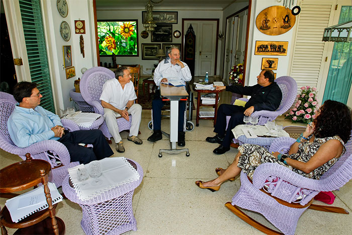 Daniel y Rosario saludan 57 Aniversario de la Revolución Cubana