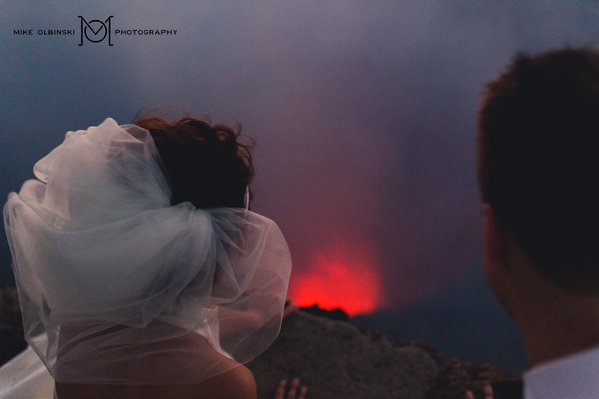 Boda de meteorólogos junto al Volcán Masaya