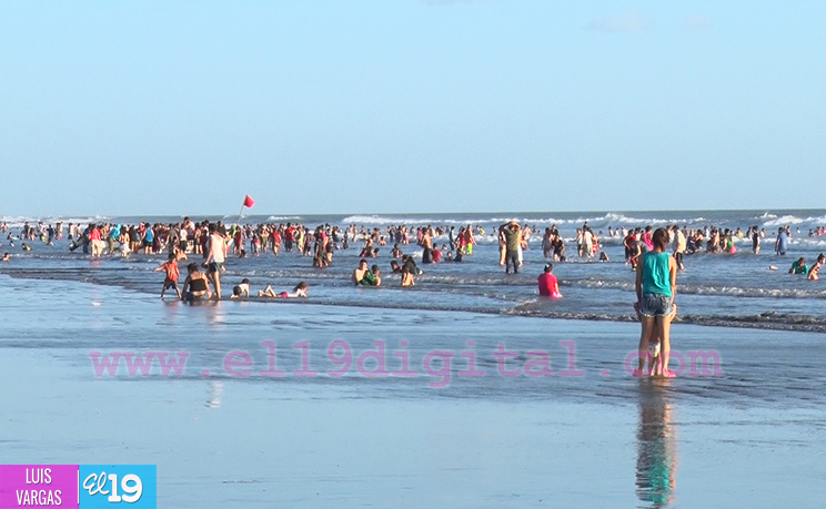Ola de turistas inunda Pochomil y Masachapa en el inicio del 2016