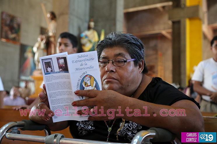 Familias deben renovar la vida espiritual en este año de gracia