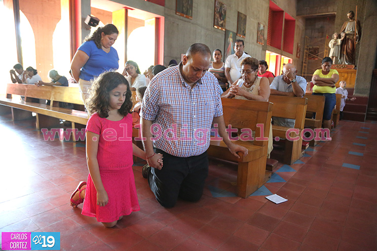 Familias deben renovar la vida espiritual en este año de gracia
