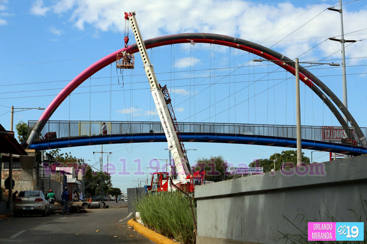 Pobladores de Rubenia destacan importancia en instalación de puente peatonal en paso desnivel 