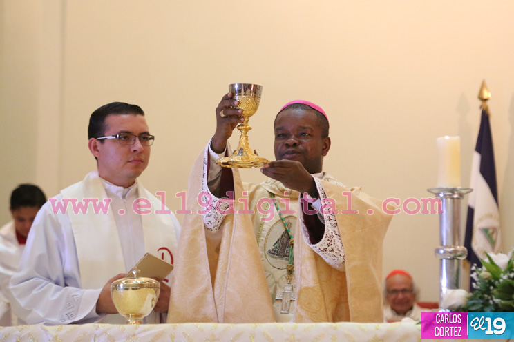 Nuncio celebra sus años de servicio en Nicaragua