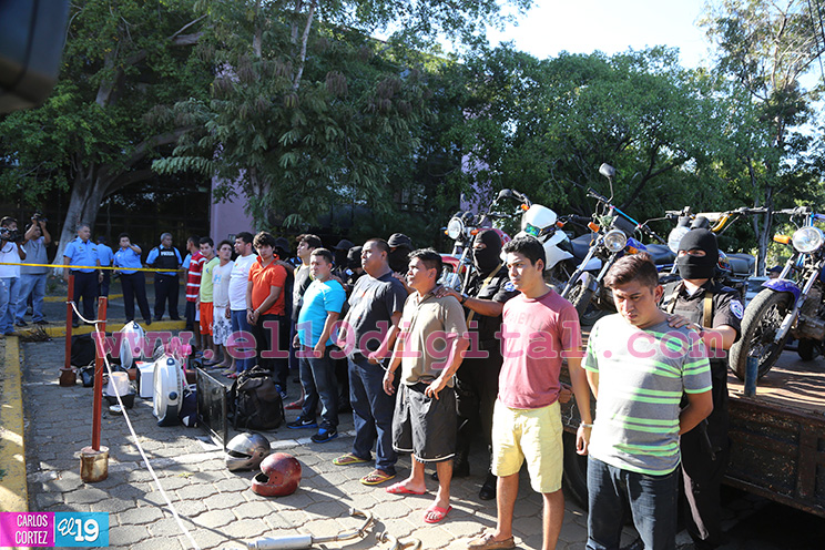 Policía Nacional desarticula a bandas delictivas y sujetos que robaban a bordo de motocicletas
