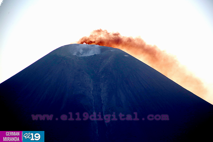 Familias mantienen medidas de precaución tras intensa explosión del Volcán Momotombo