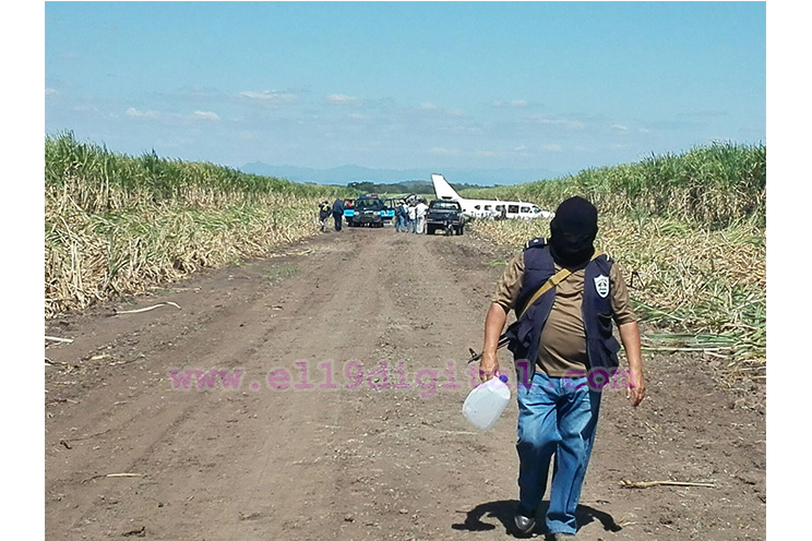 Encuentran cargamento de droga en avioneta procedente de Costa Rica 
