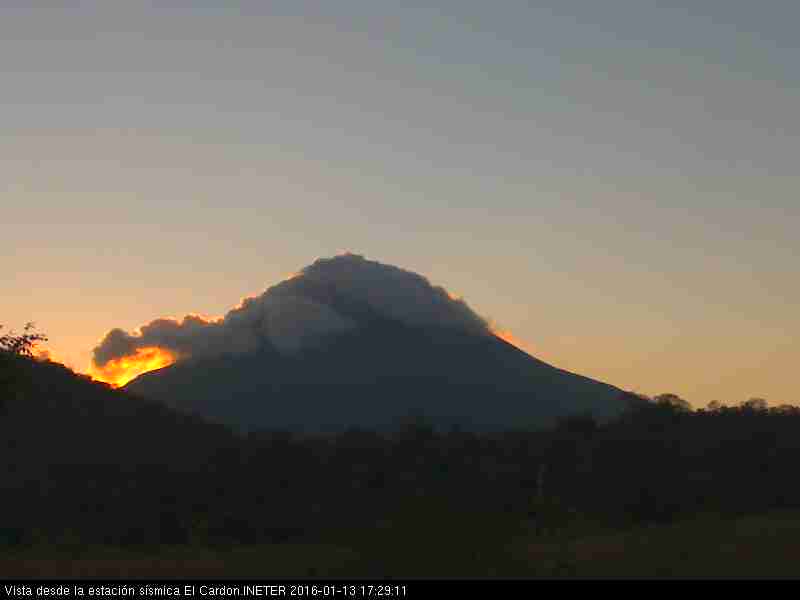 Volcán Momotombo registra nueva expulsión de gases