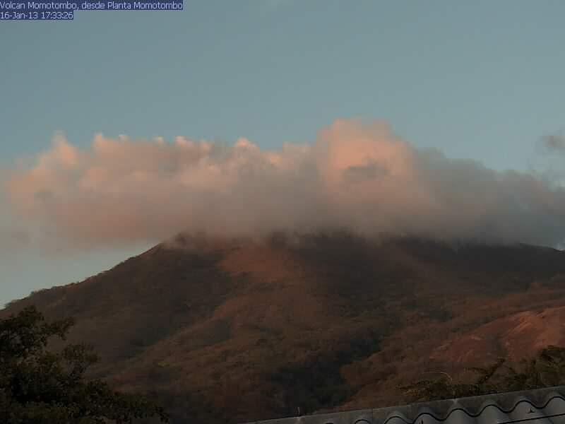 Volcán Momotombo registra nueva expulsión de gases
