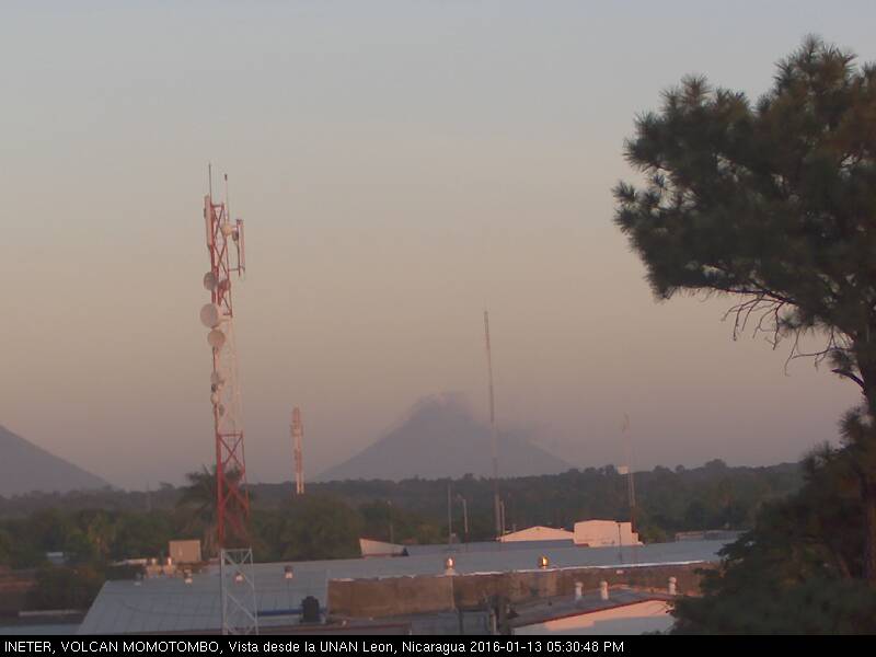 Volcán Momotombo registra nueva expulsión de gases