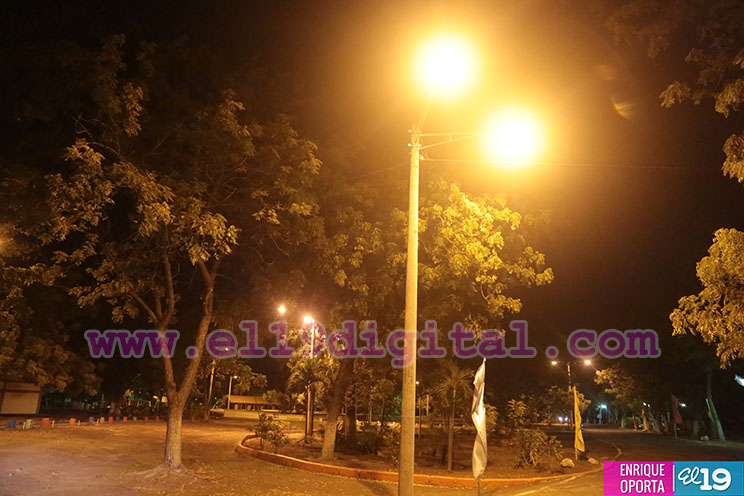 Xiloá, El Trapiche y Xilonem completamente iluminados