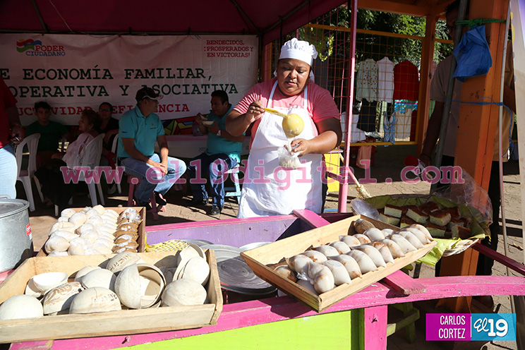 Pequeños artesanos y comerciantes invitan a familias capitalinas a visitar espacios de recreación familiar ubicados en Avenida de Bolívar a Chávez
