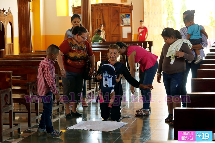 Carretas peregrinas llegan a Santuario Nacional del "Señor de Milagros" en El Sauce