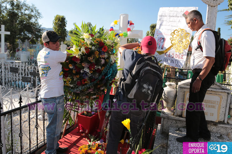 Juventud de Estelí conmemora a Leonel Rugama