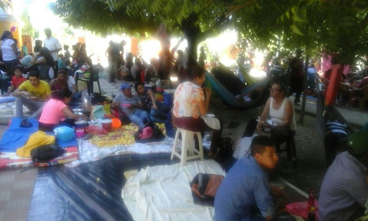 Miles de promesantes se desbordan en fe al Señor de Los Milagros en El Sauce
