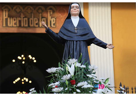 Granadinos festejan a Beata Sor María Romero
