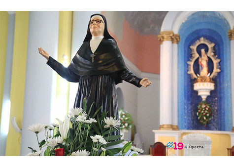 Granadinos festejan a Beata Sor María Romero