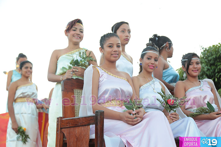Espectacular y mágico desfile de Musas Darianas en León