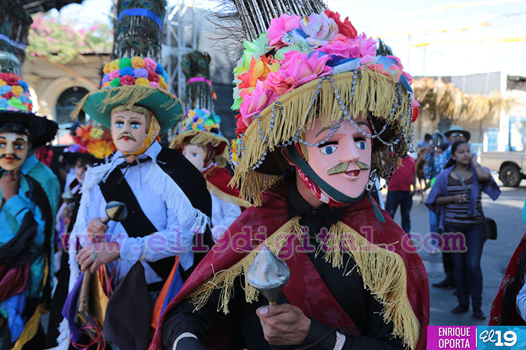 Agitado ‘Tope de los Santos’ enciende el fervor popular durante las fiestas patronales de Diriamba