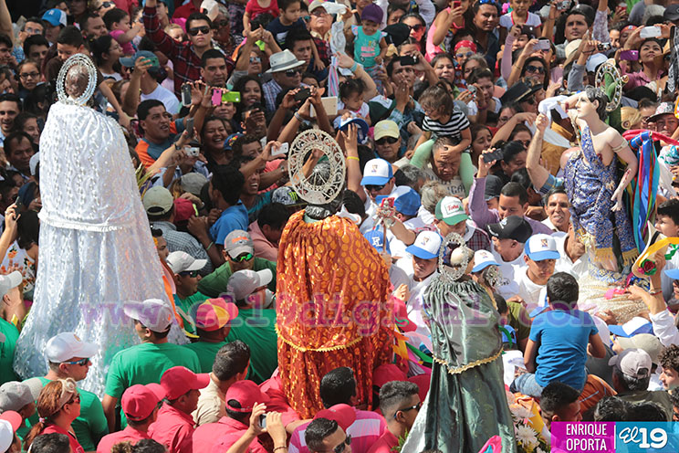Agitado ‘Tope de los Santos’ enciende el fervor popular durante las fiestas patronales de Diriamba