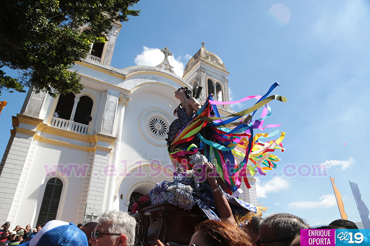 Agitado ‘Tope de los Santos’ enciende el fervor popular durante las fiestas patronales de Diriamba