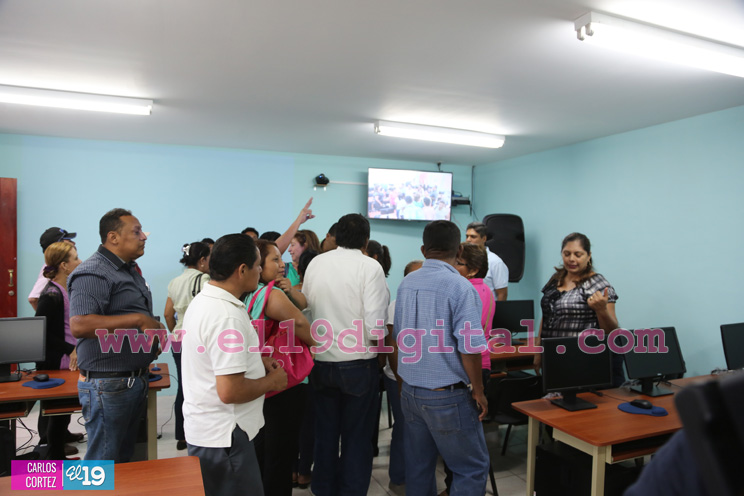 Ticuantepe avanza en desarrollo tecnológico con instalación de moderna sala de videoconferencia
