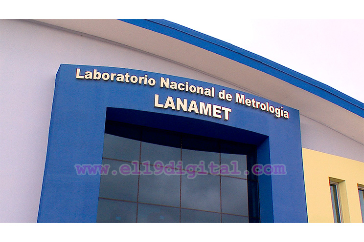 Delegación coreana visita laboratorios de universidades y del MIFIC
