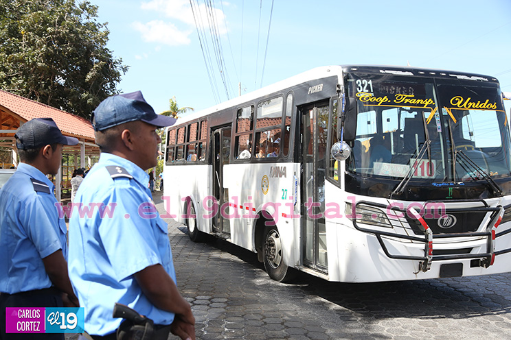Seguridad garantizada en paradas de buses de la capital