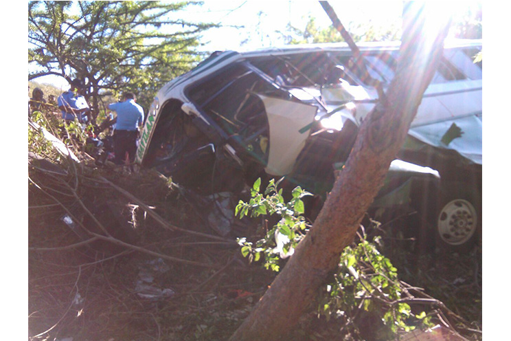 Seis muertos y más de 50 heridos en accidente de bus en carretera hacia Jinotega