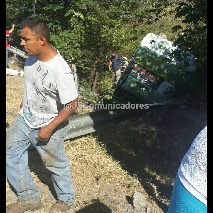 Seis muertos y más de 50 heridos en accidente de bus en carretera hacia Jinotega