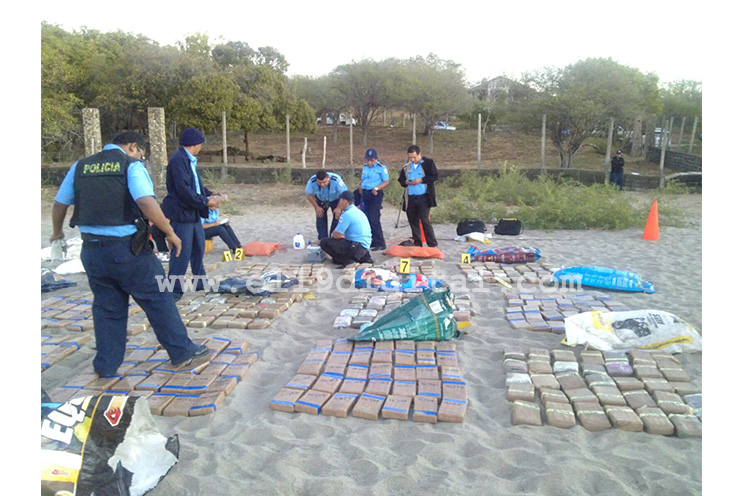 Fuerte incautación de droga en playas de Huehuete (FOTOS)