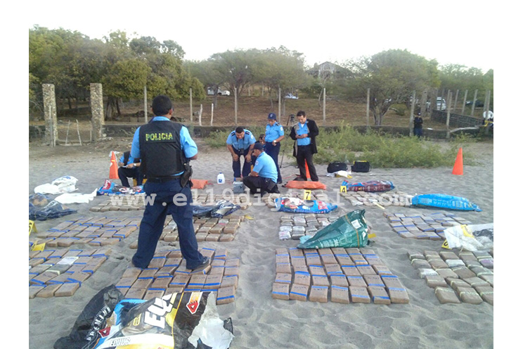 Fuerte incautación de droga en playas de Huehuete (FOTOS)