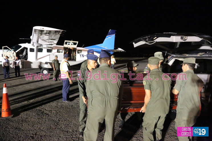 Trasladan cuerpos de 9 turistas costarricenses que perecieron en naufragio en Corn Island (FOTOS)