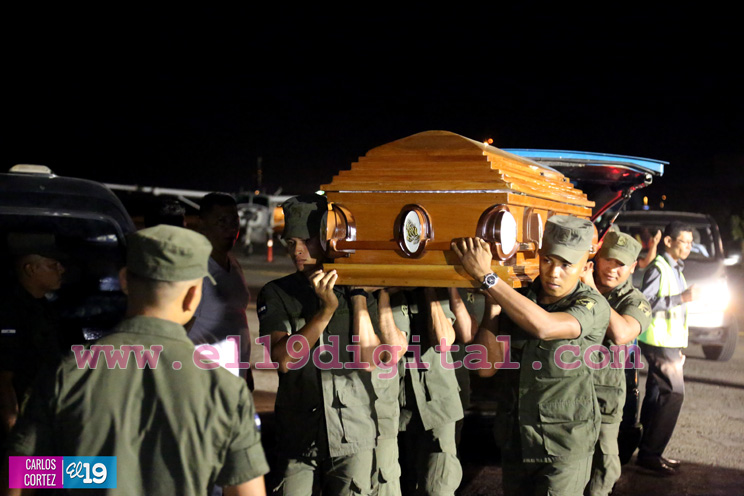 Llegan a Costa Rica sobrevivientes y 9 cuerpos tras naufragio en Nicaragua