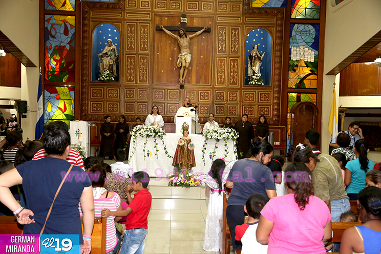 Feligreses de Managua celebran al Niño Jesús de Praga