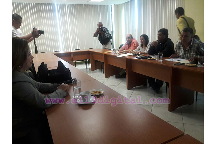 Compañera Norma Moreno es recibida por Comisión Especial Constitucional