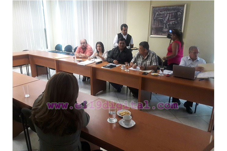 Compañera Norma Moreno es recibida por Comisión Especial Constitucional
