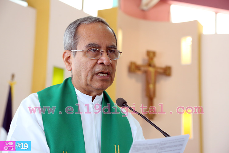 Padre Antonio Castro celebra 45 años de vida sacerdotal al lado del pueblo