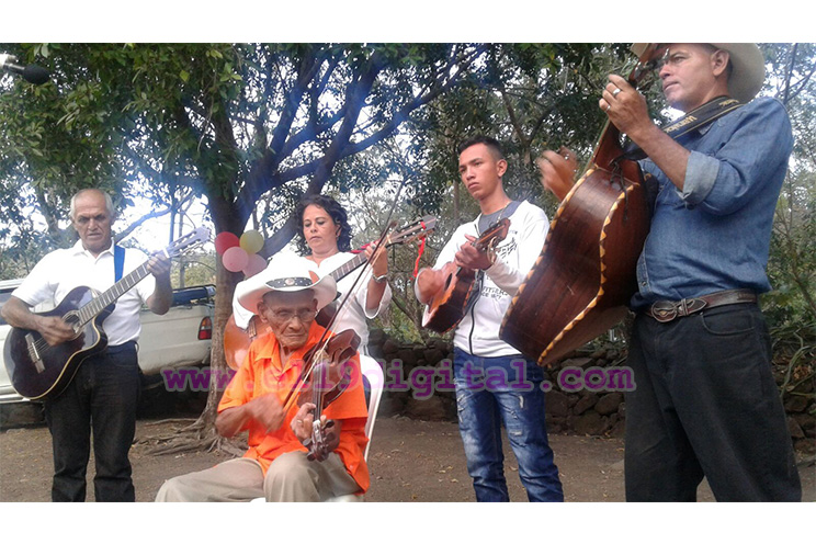José Adán Hernández: 99 años de vida y 85 de historia musical
