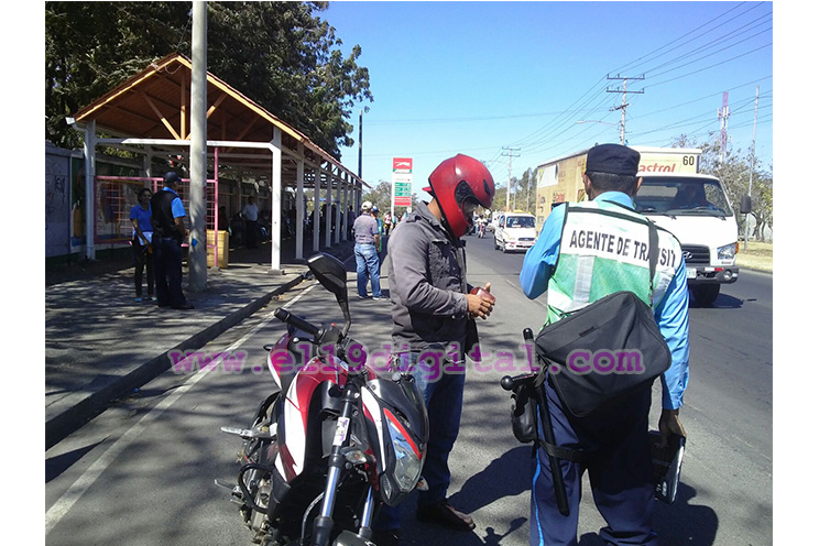 Policía Nacional inicia campaña "Un Casco, Una Vida"