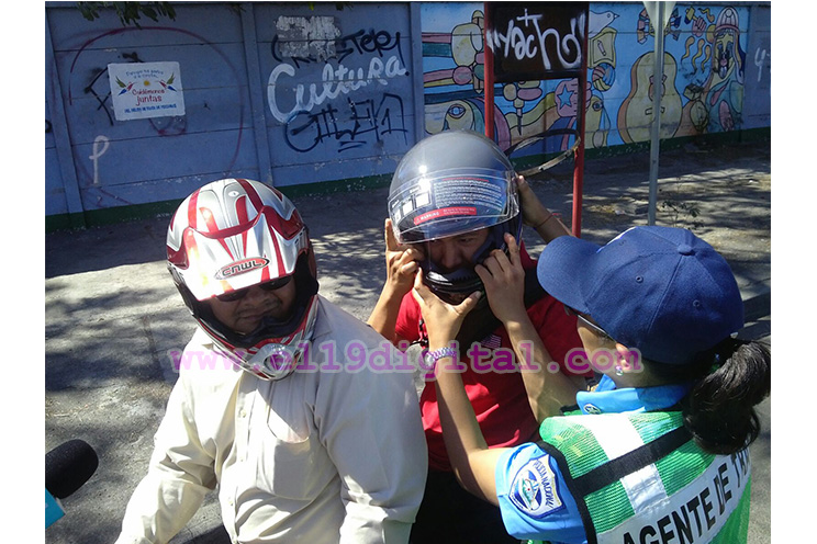 Policía Nacional inicia campaña "Un Casco, Una Vida"