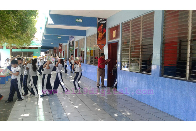 Activa participación de estudiantes en primer simulacro del año en León