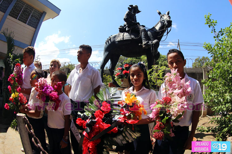 Estudiantes nicaragüenses honran legado del General Augusto C. Sandino