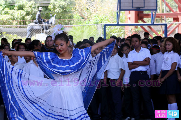 Estudiantes nicaragüenses honran legado del General Augusto C. Sandino