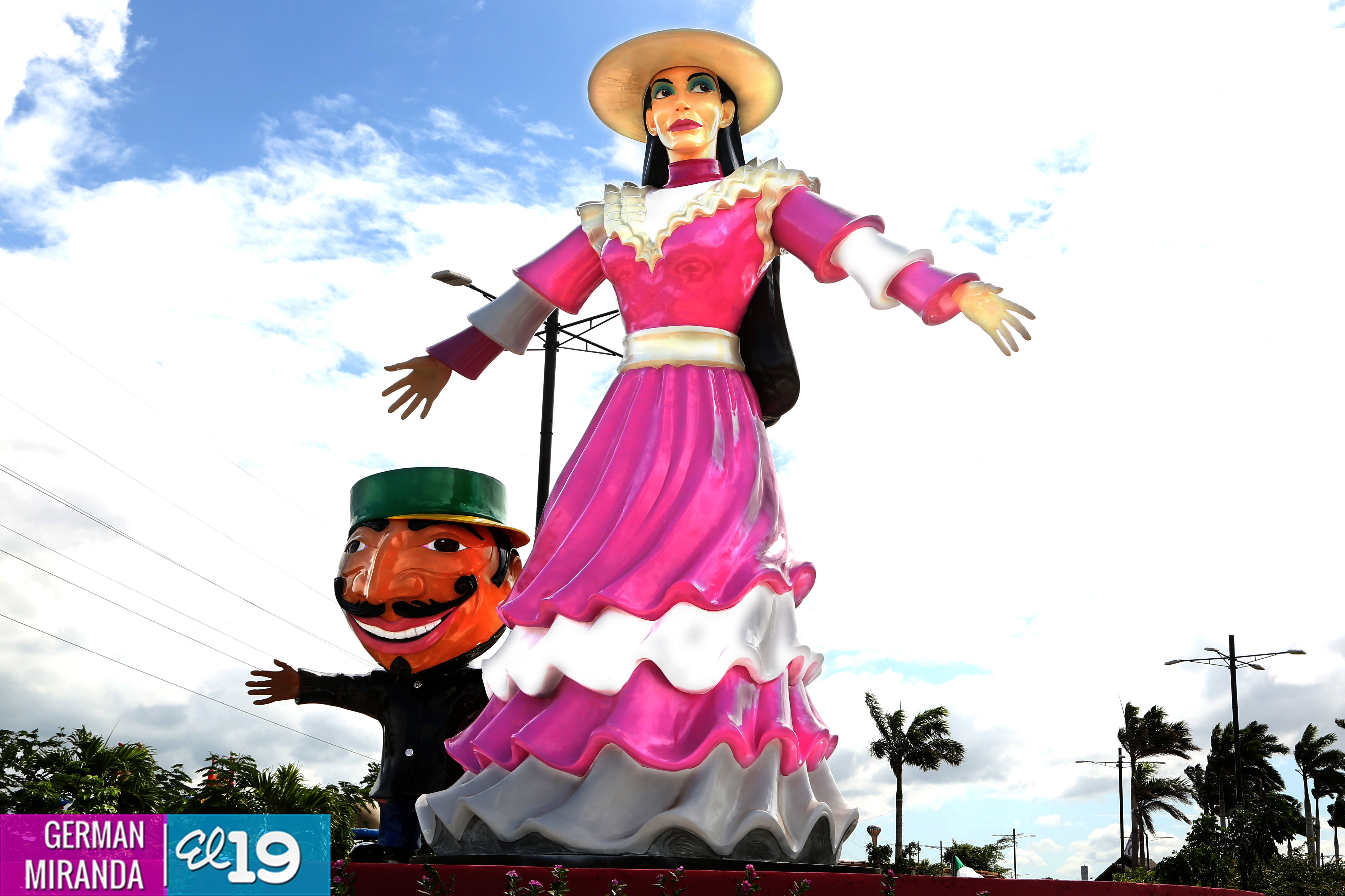 Inauguran novedosa Gigantona giratoria en el Paseo Xolotlán